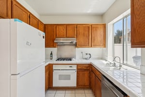 E Stephanie Dr-2904-014.jpg