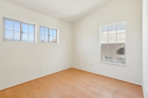 E Stephanie Dr-2904-021.jpg