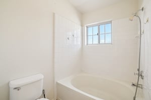 E Stephanie Dr-2904-025.jpg