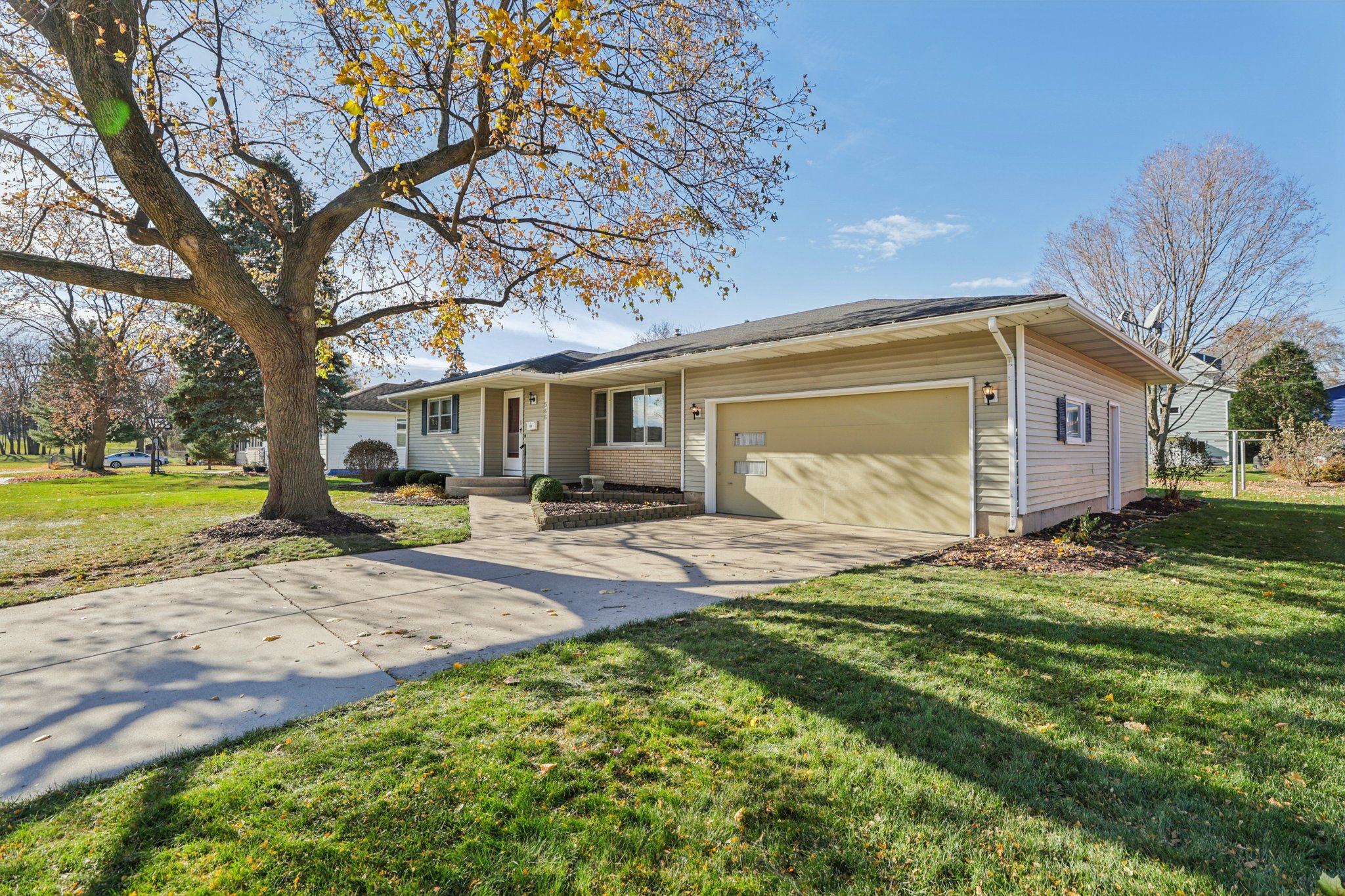 Gerald Ave-S1411-002.jpg