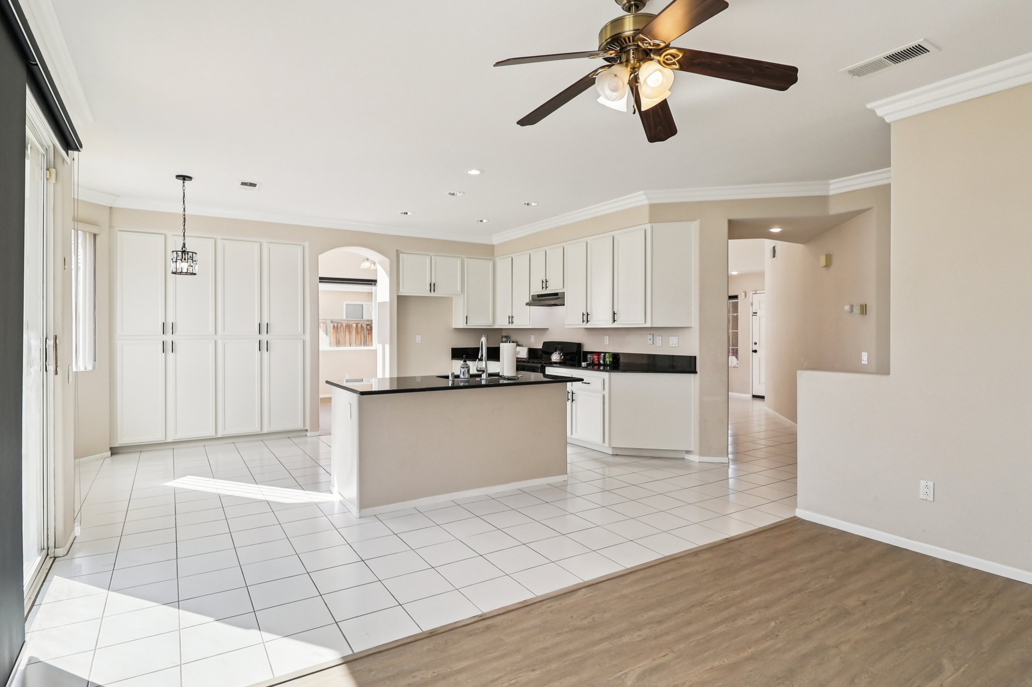 Dartmoor Cir-S1712-020.jpg