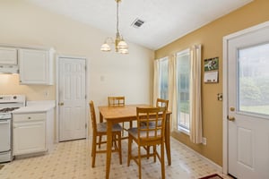 Local_Flavor_Films-567_Aldgate_Ln_NW_Lawrenceville_GA-166.jpg