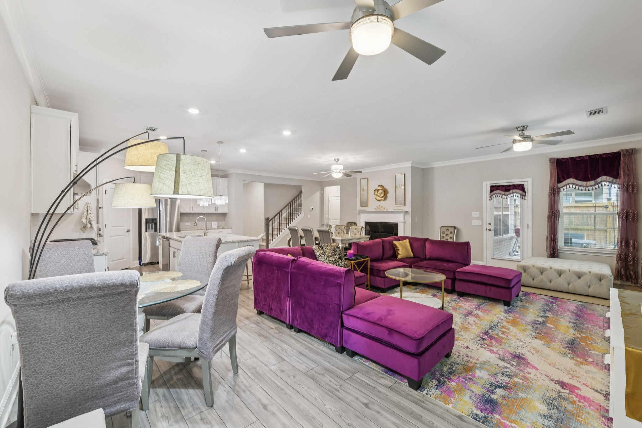 Barlow Pl-S2111-007.jpg