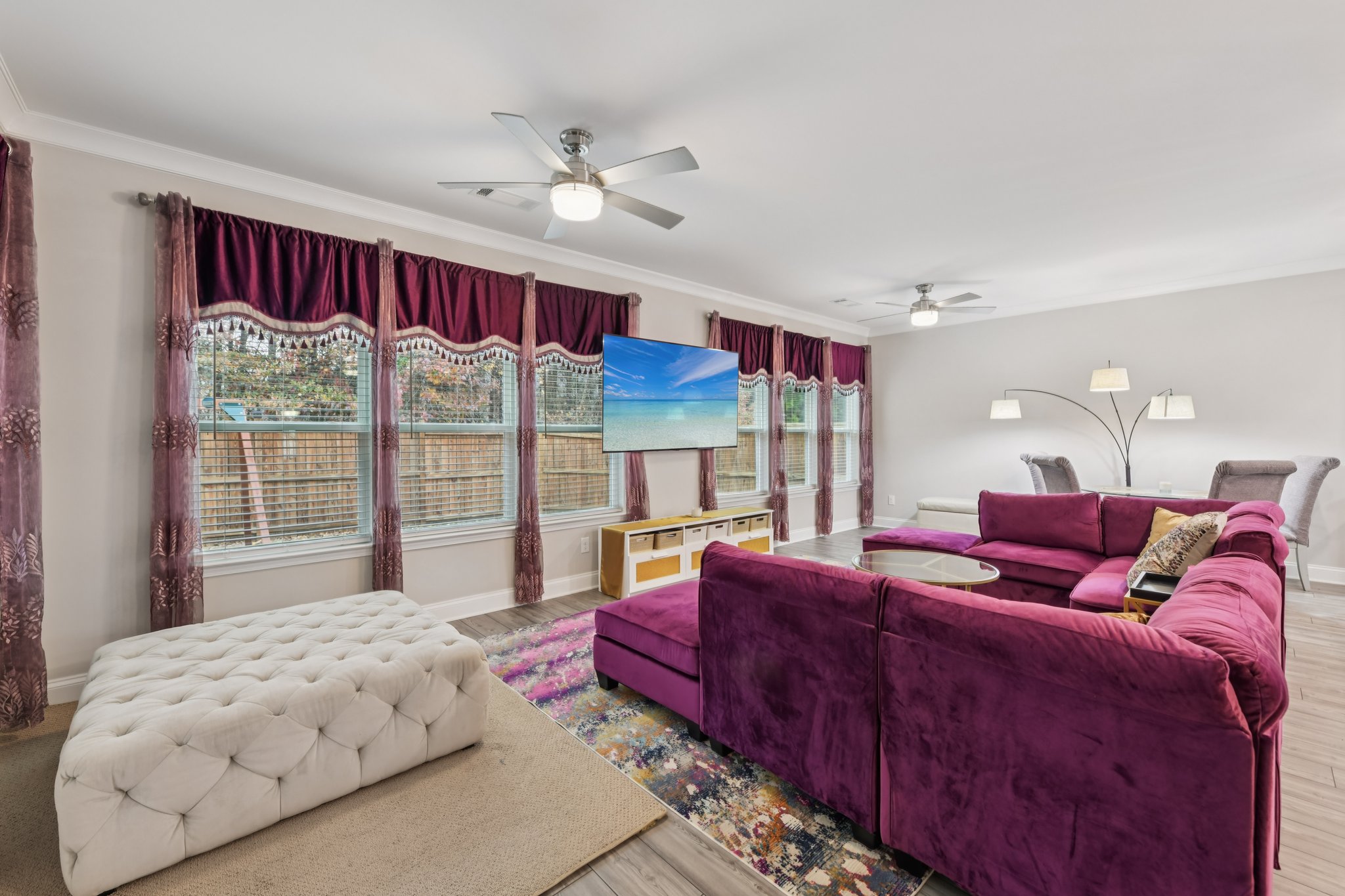 Barlow Pl-S2111-009.jpg