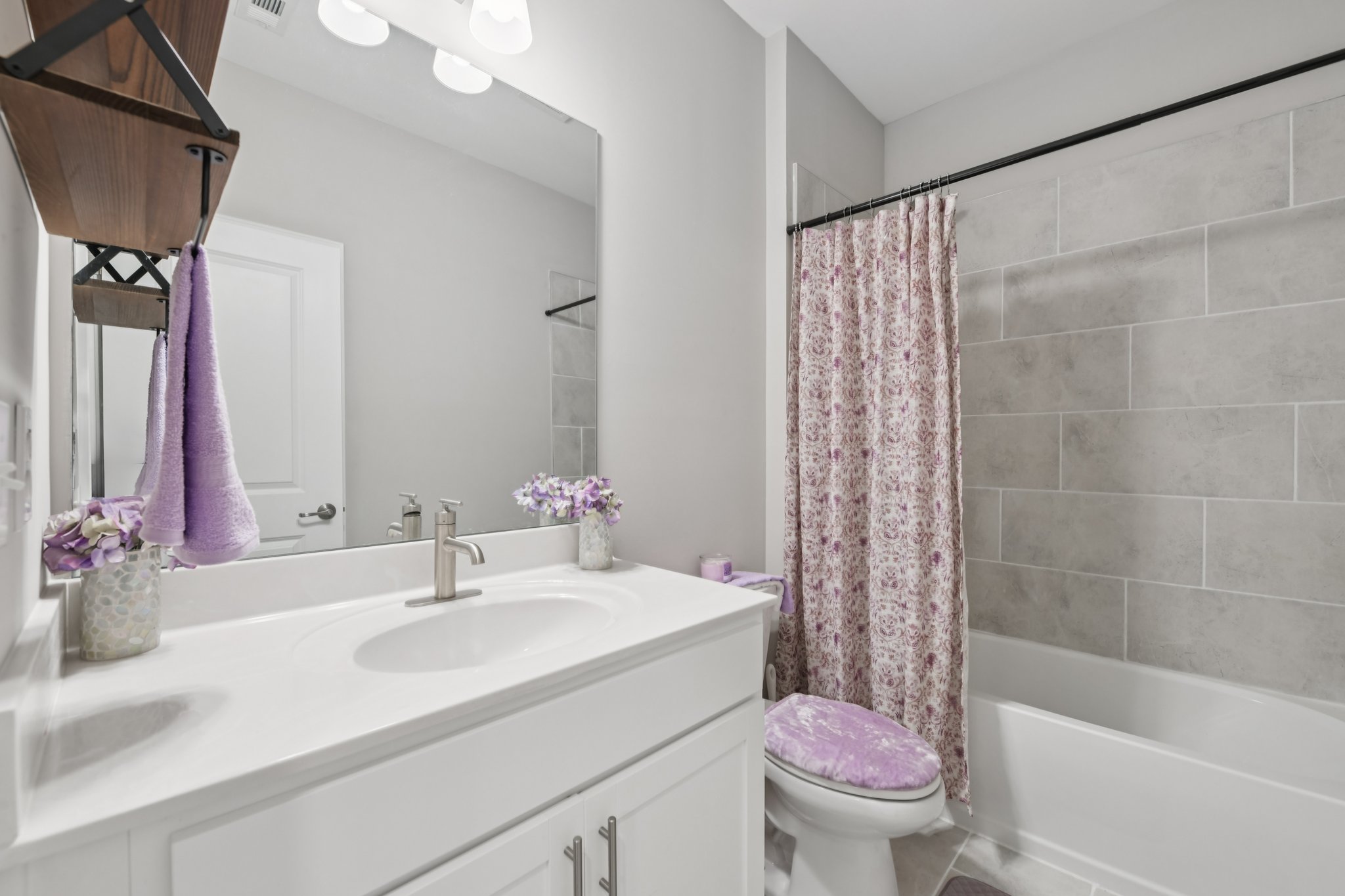 Barlow Pl-S2111-022.jpg