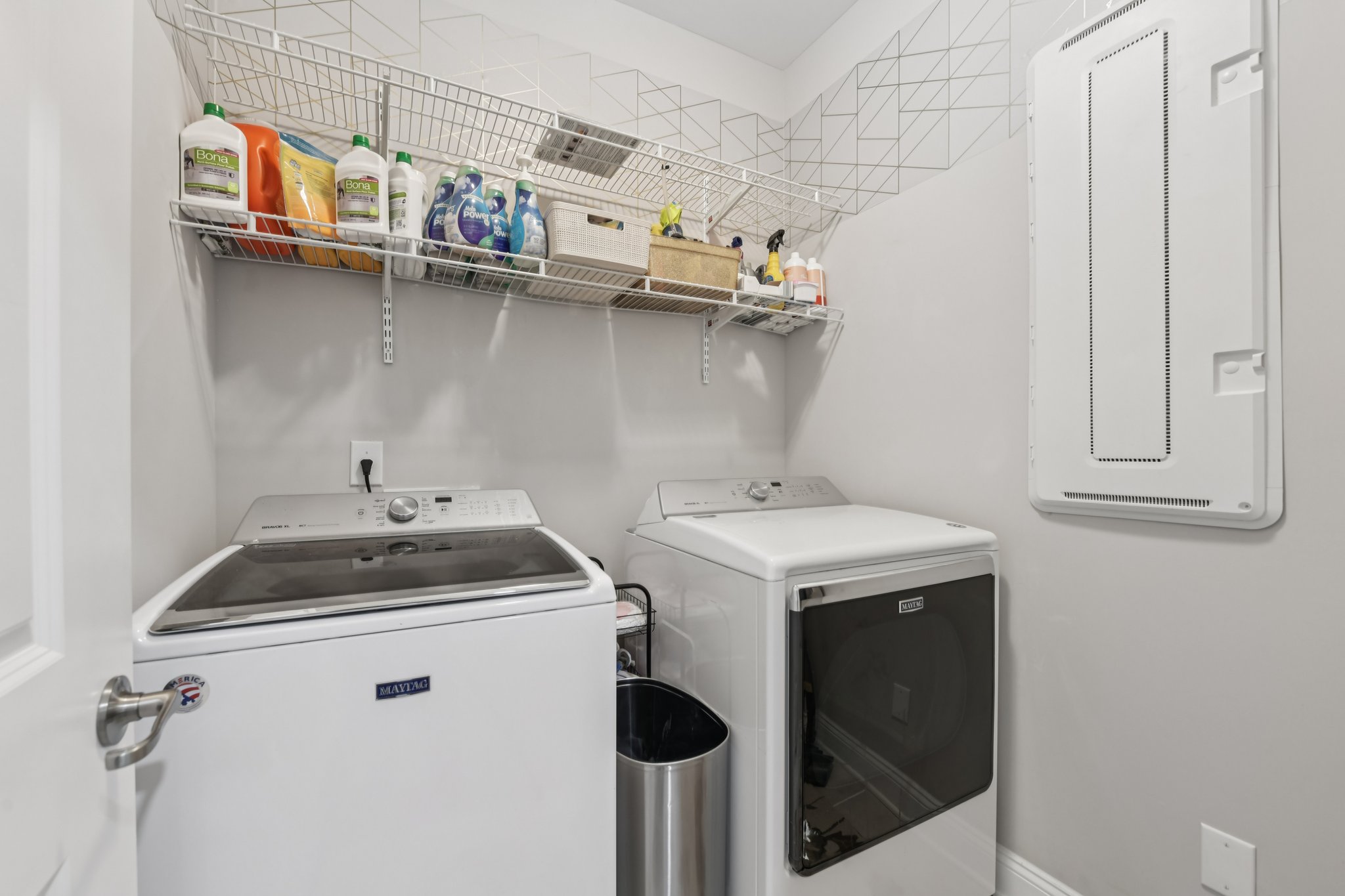 Barlow Pl-S2111-024.jpg