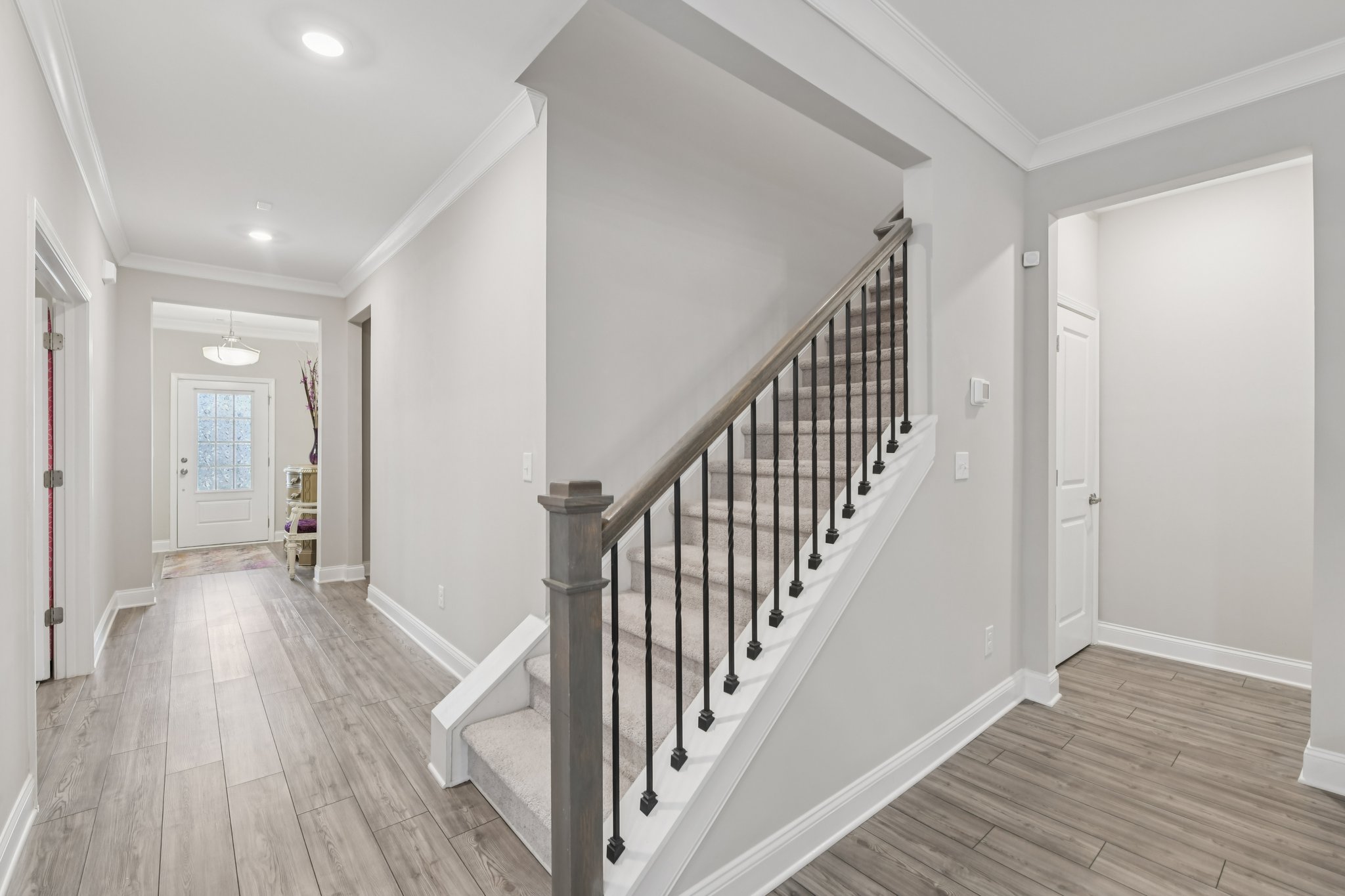 Barlow Pl-S2111-027.jpg