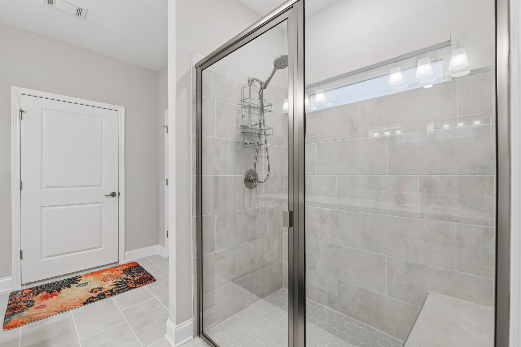 Barlow Pl-S2111-036.jpg