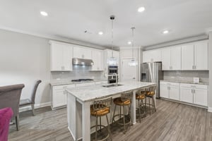 Barlow Pl-S2111-016.jpg