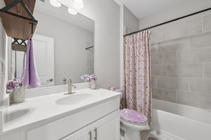 Barlow Pl-S2111-022.jpg