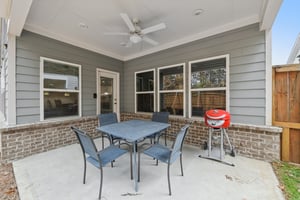 Barlow Pl-S2111-041.jpg