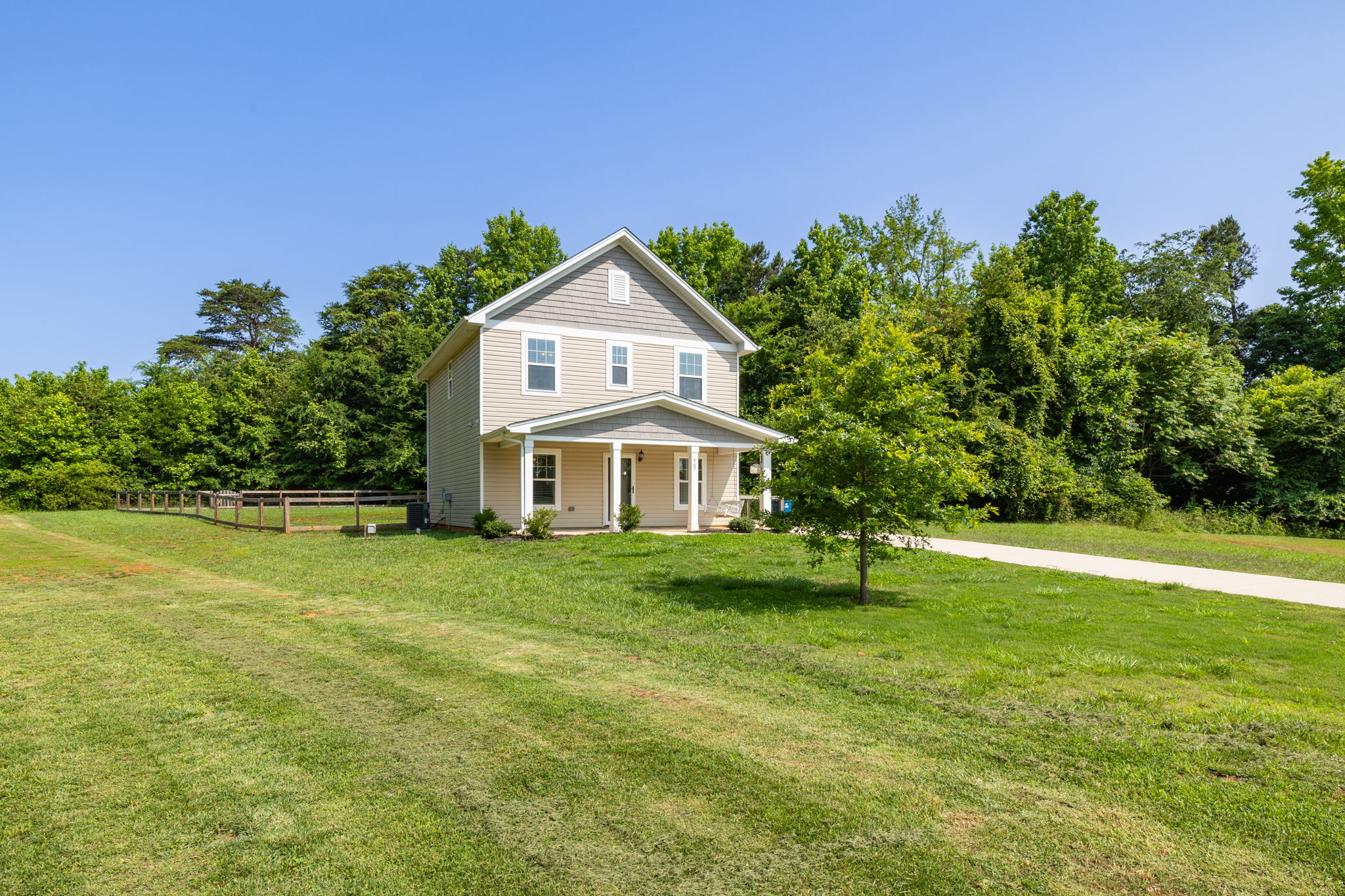 567 E Ridge Ave-3