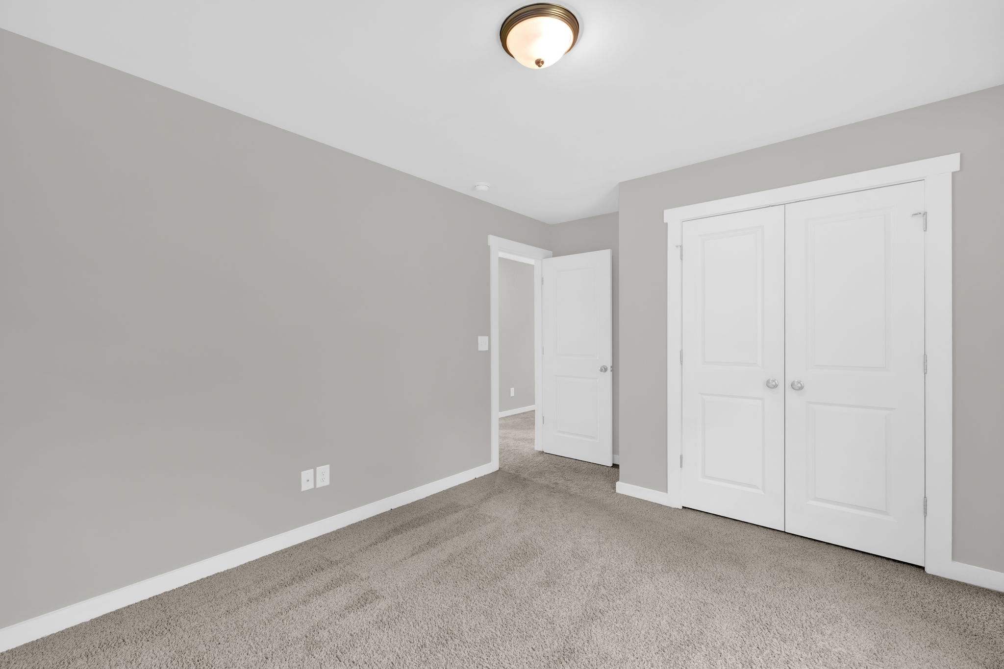 567 E Ridge Ave-21