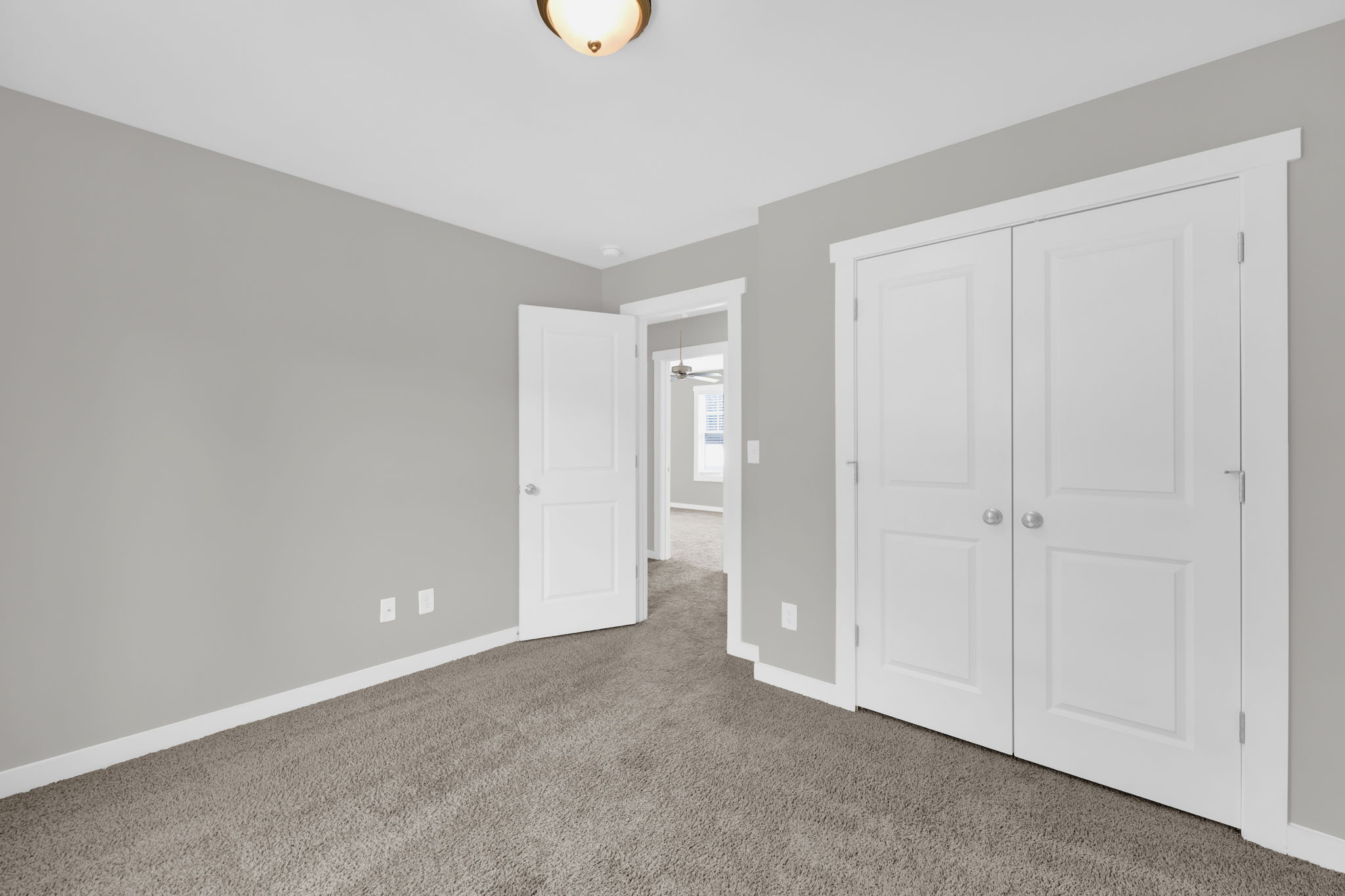 567 E Ridge Ave-24