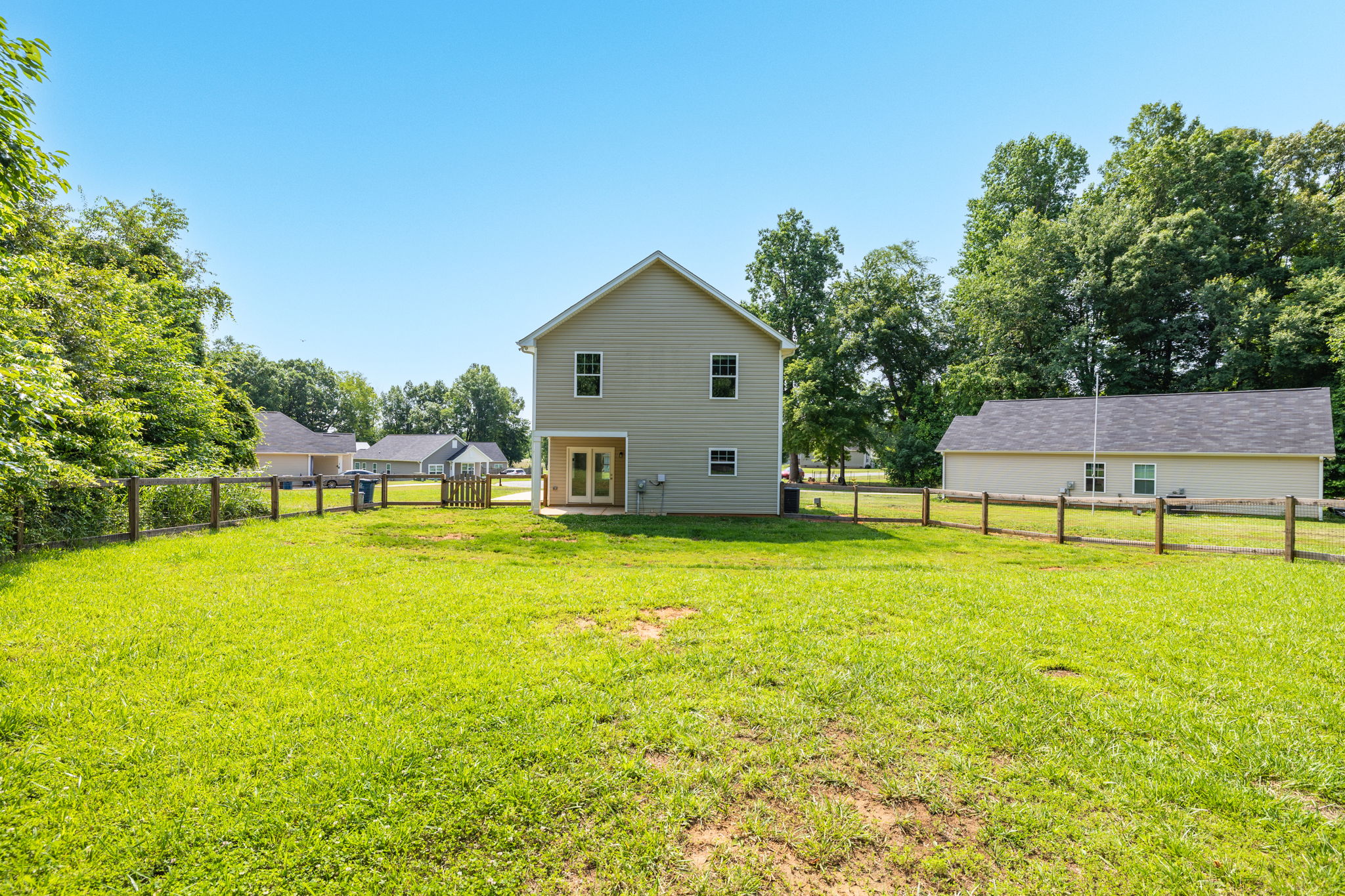 567 E Ridge Ave-29