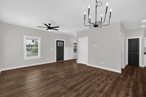 567 E Ridge Ave-8
