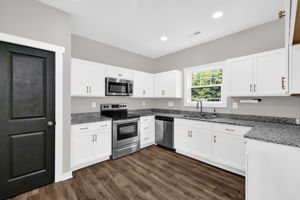 567 E Ridge Ave-10