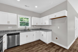 567 E Ridge Ave-12
