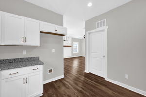 567 E Ridge Ave-13