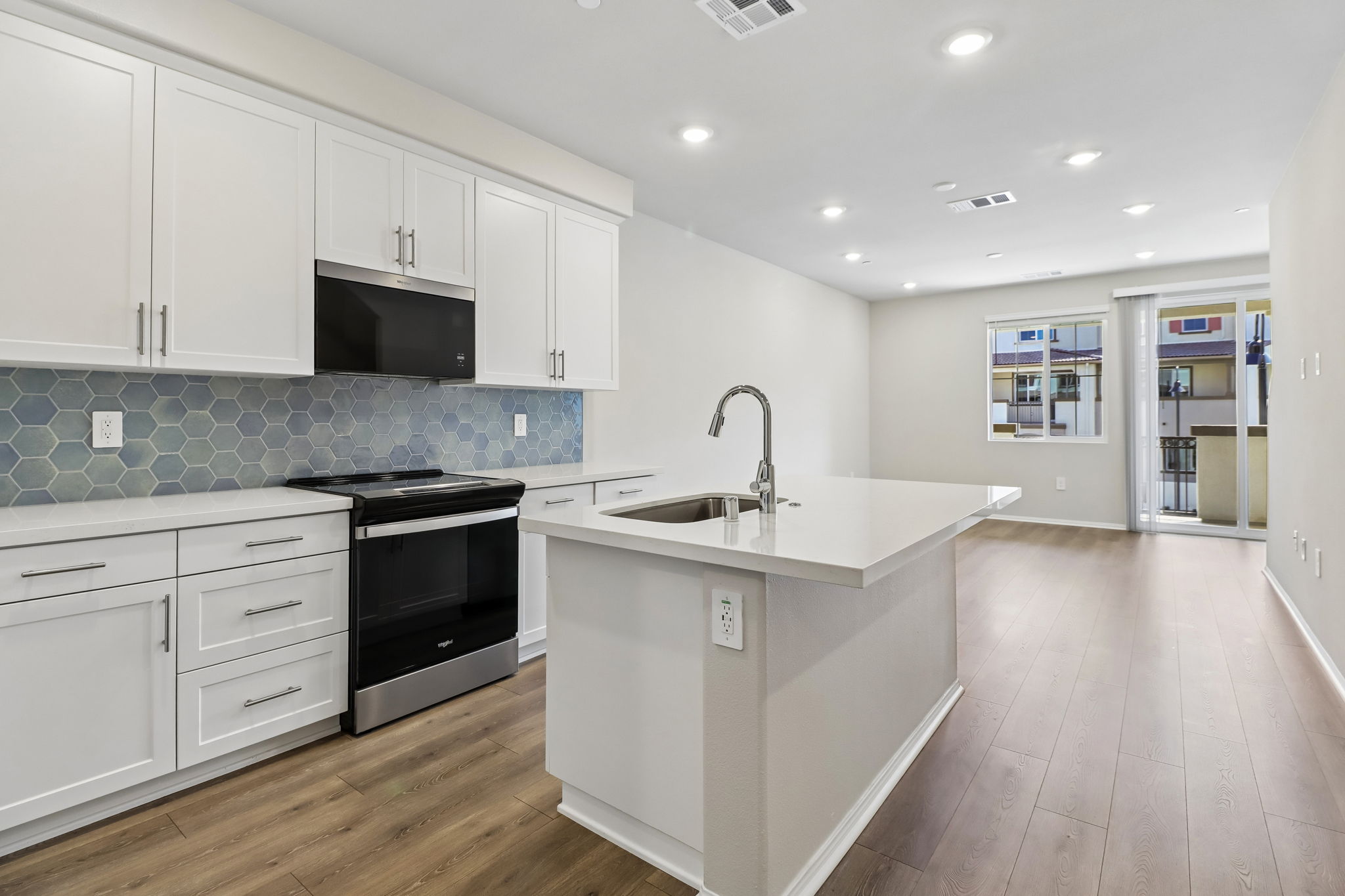 SoCal - Pacifica - 567 Toledo Way Oceanside CA 92057 - 008