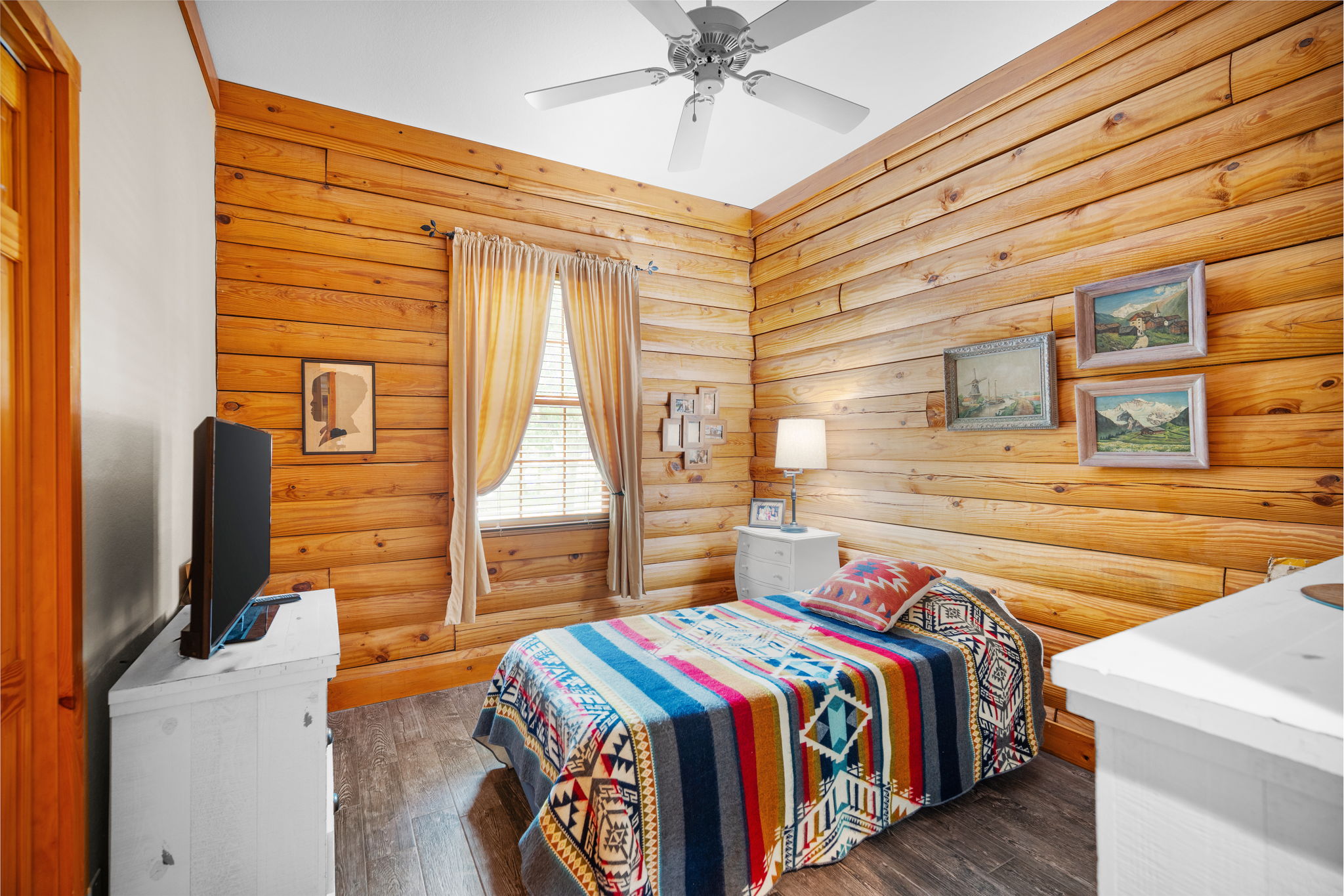  Photo 36