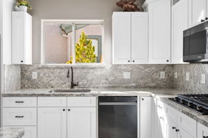 Kitchen (3)