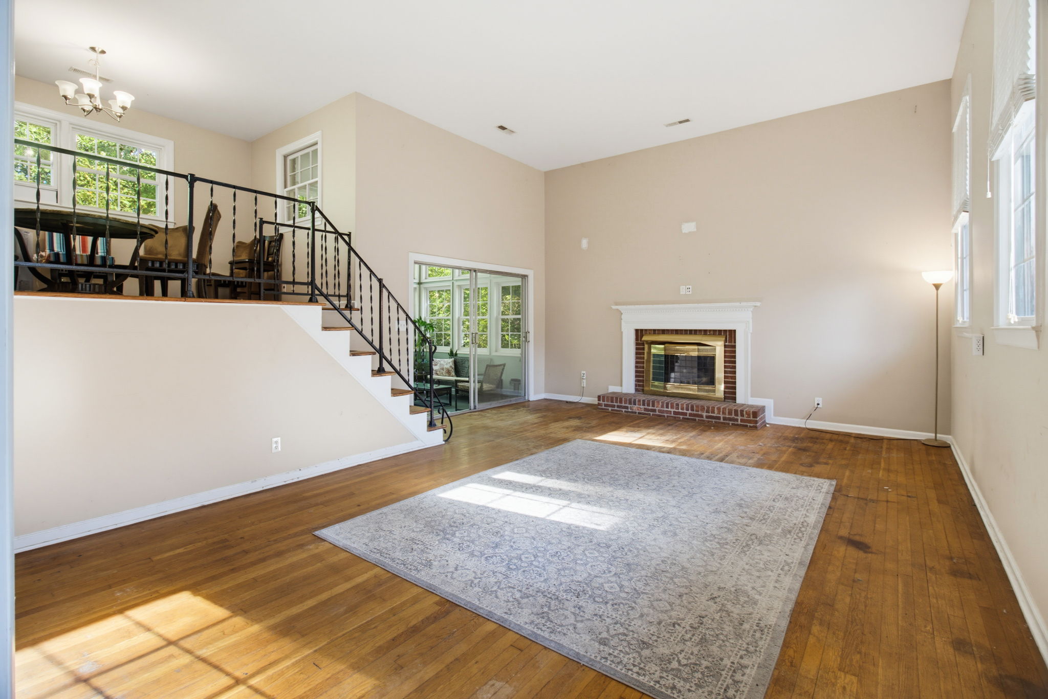 5675 Sweetbriar Rd-5