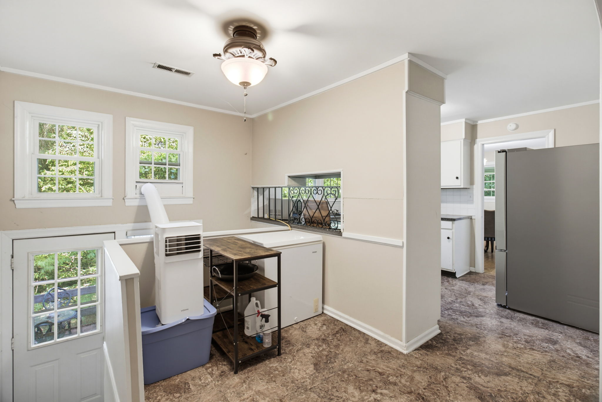 5675 Sweetbriar Rd-17