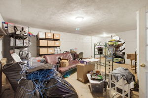 5675 Sweetbriar Rd-27
