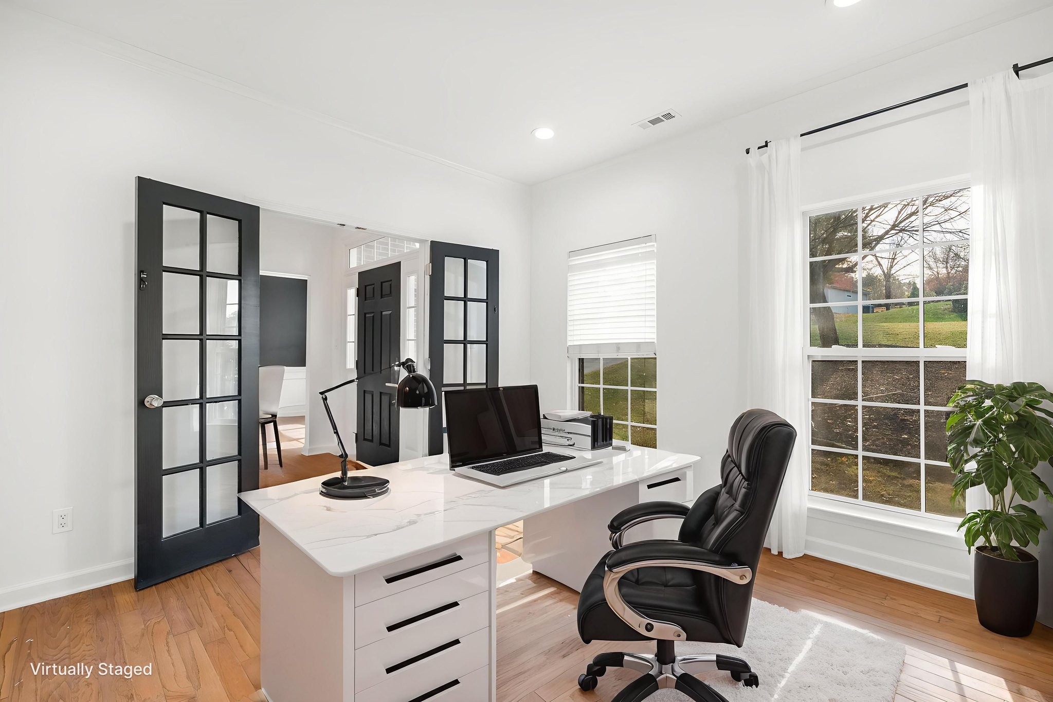 P1792843 virtually staged.jpeg