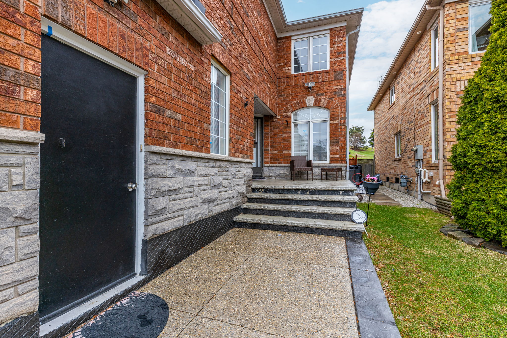 Property in Mississauga — delivered property photograph 2