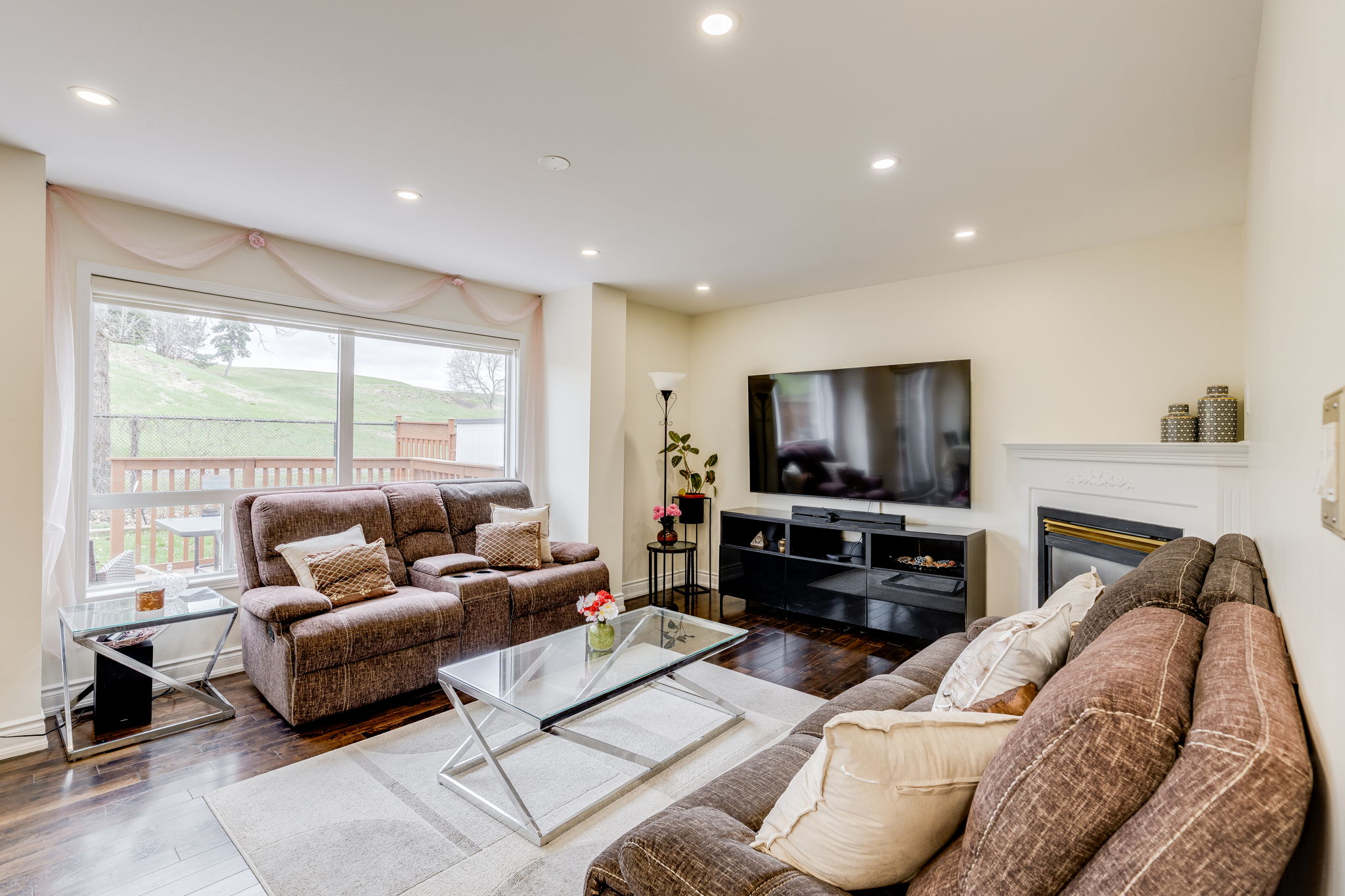 Property in Mississauga — delivered property photograph 8