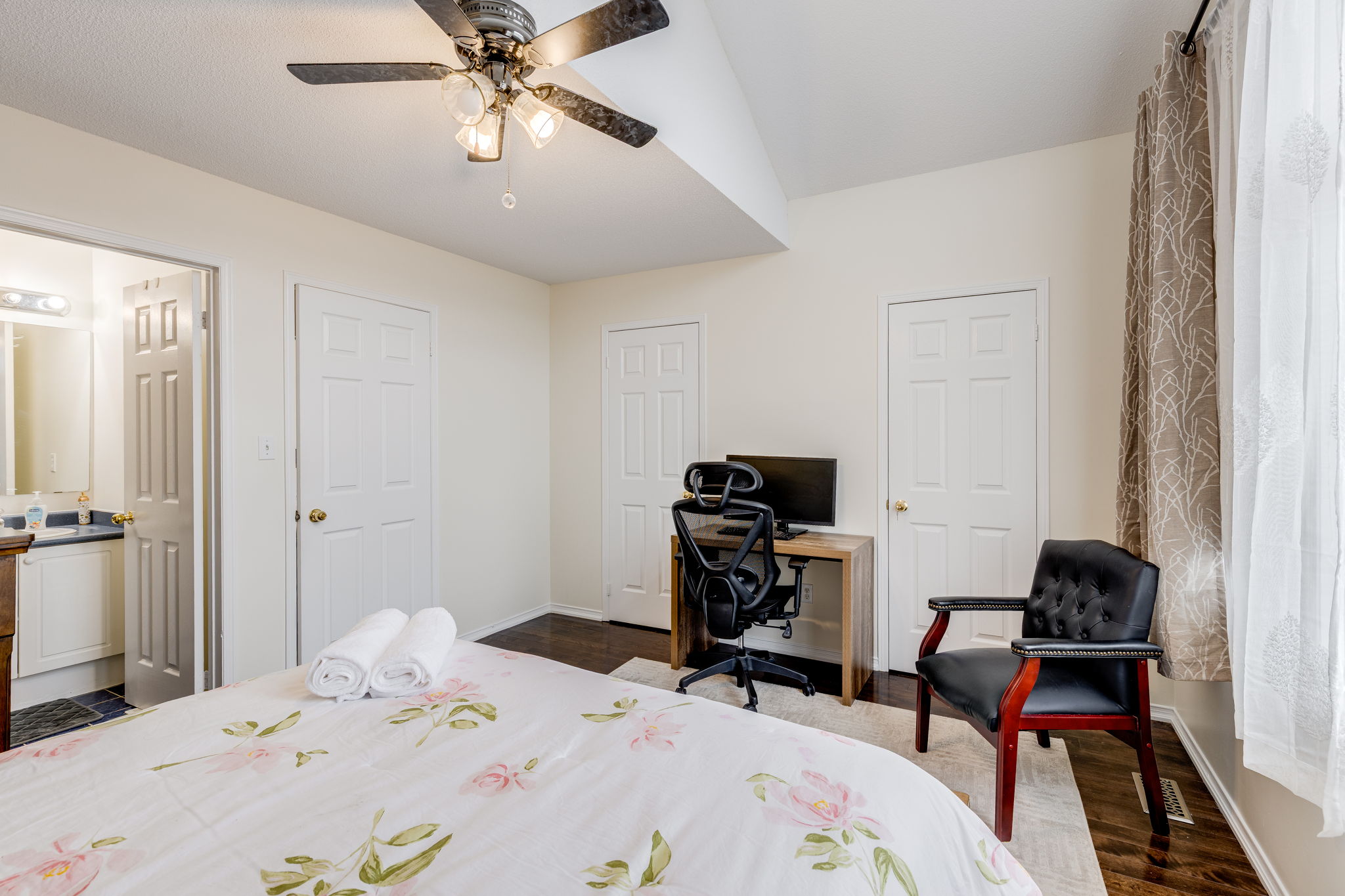 Property in Mississauga — delivered property photograph 19