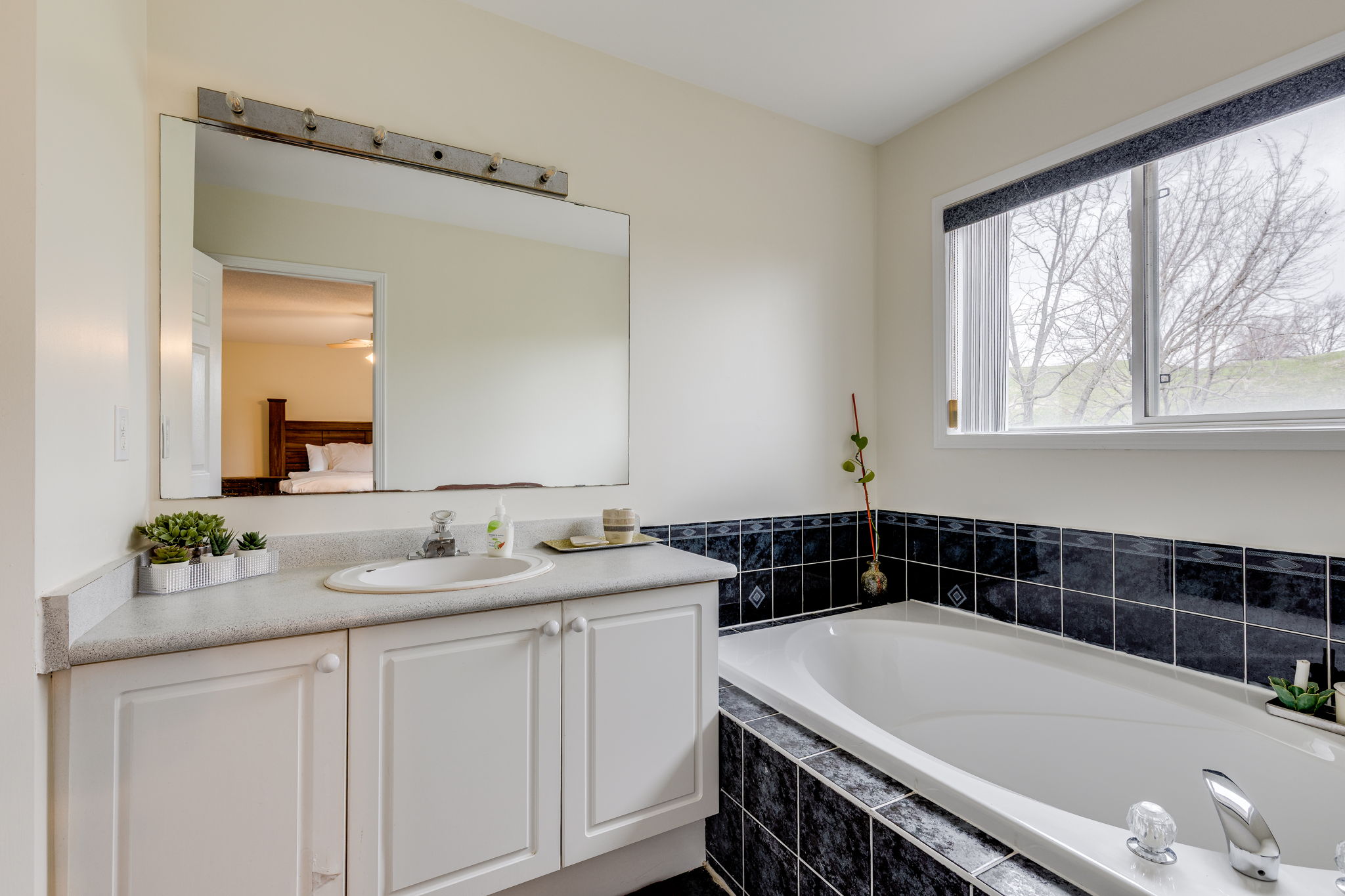 Property in Mississauga — delivered property photograph 28