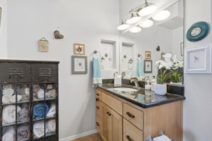 Bathroom 2(2)