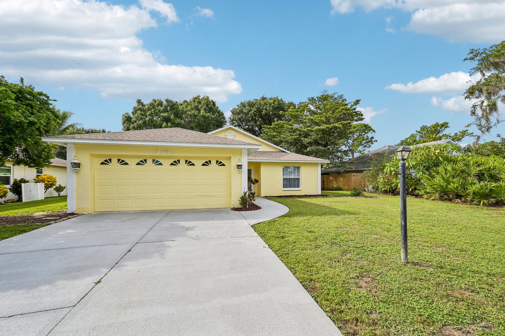 Alden Garden Way-S0210-002.jpg
