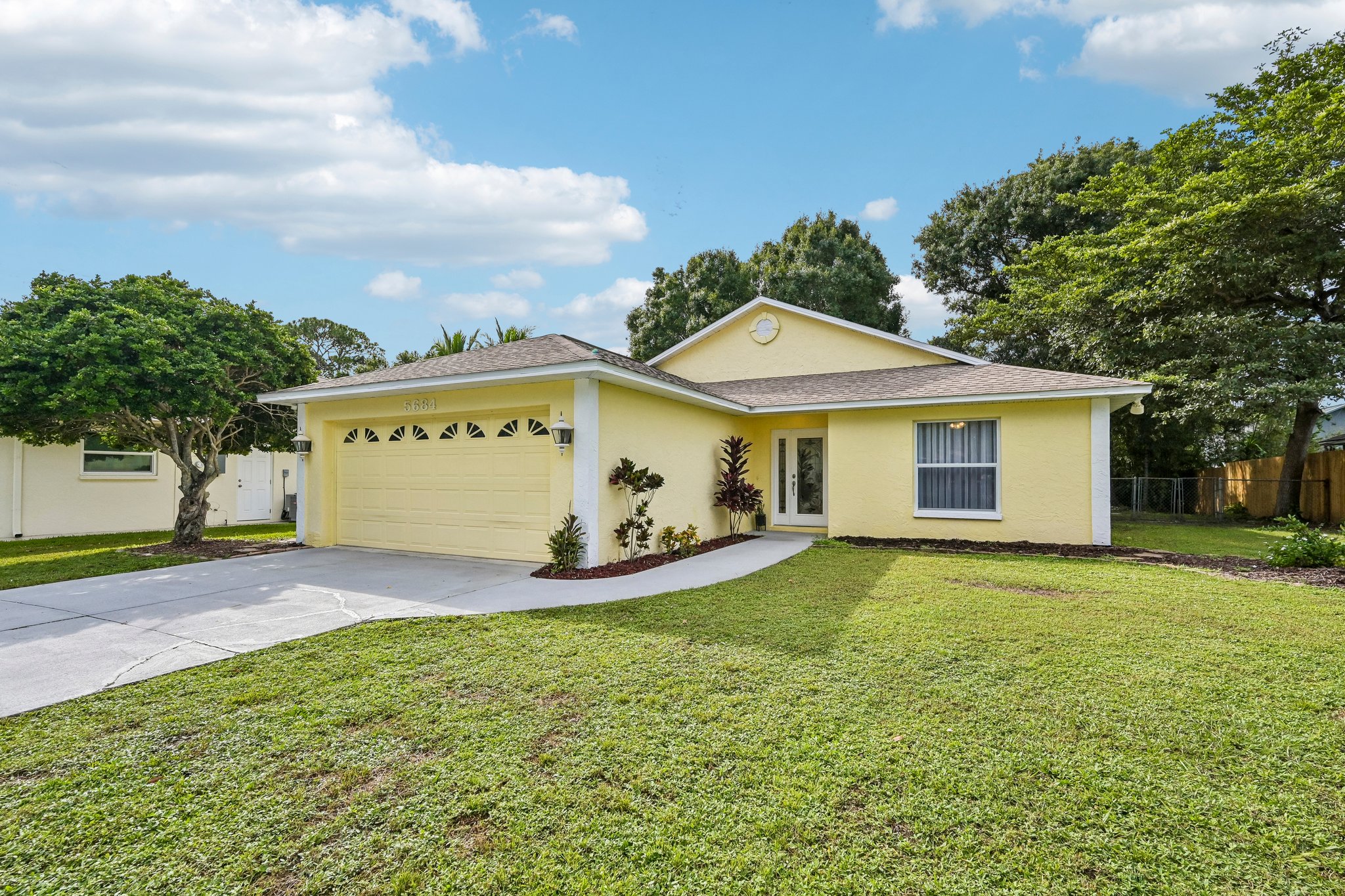 Alden Garden Way-S0210-005.jpg