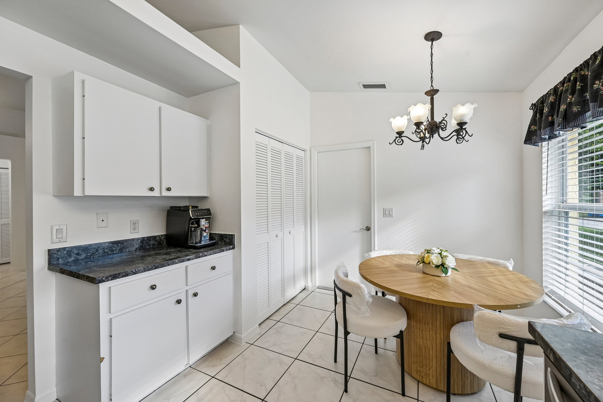Alden Garden Way-S0210-018.jpg