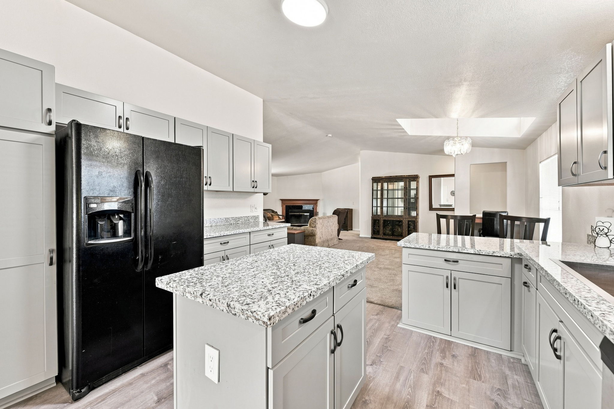 014_F8_5685 Cody Dr