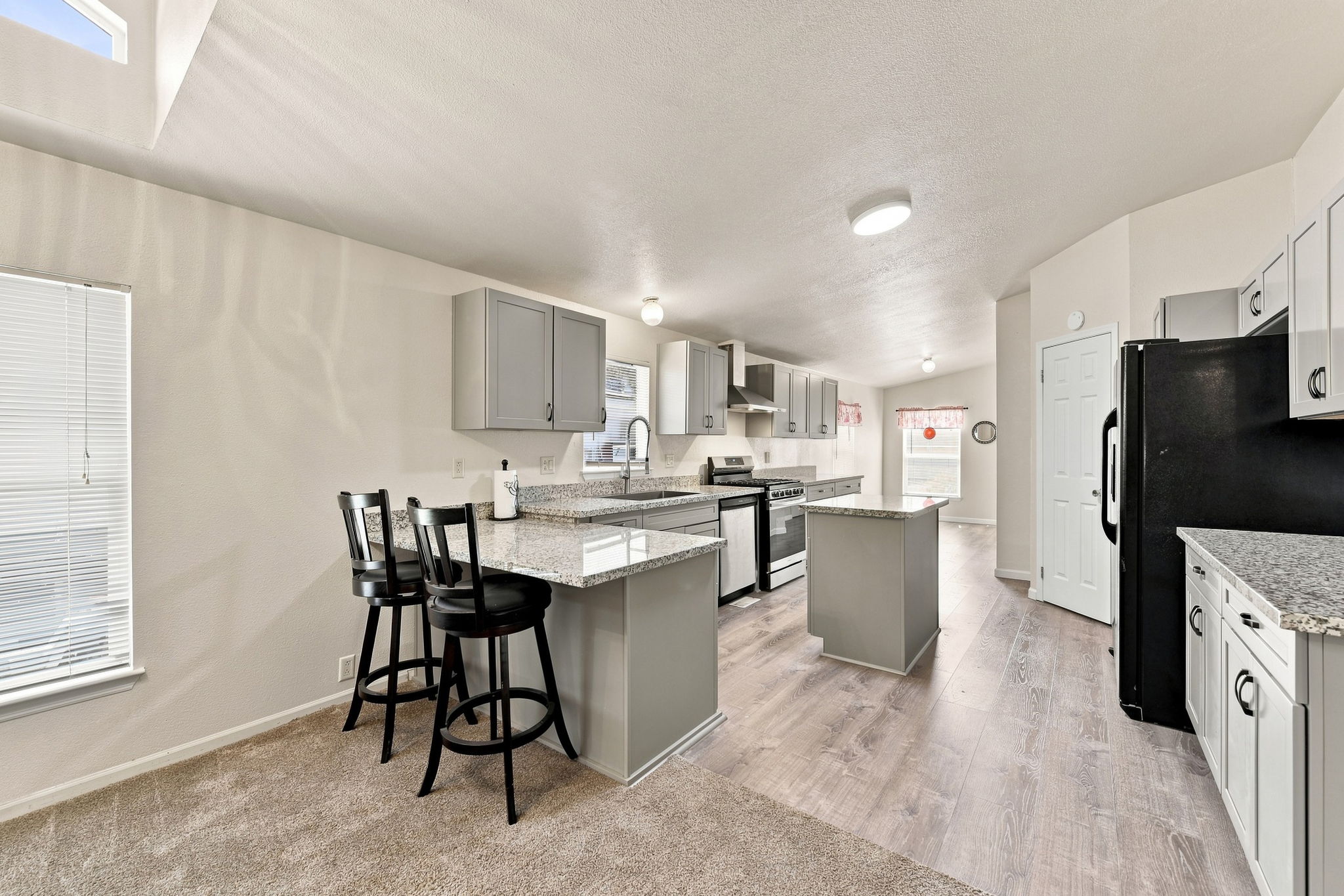 015_F8_5685 Cody Dr