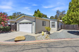 003_F8_5685 Cody Dr