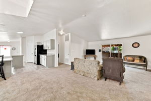 005_F8_5685 Cody Dr