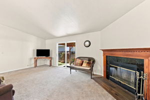 008_F8_5685 Cody Dr