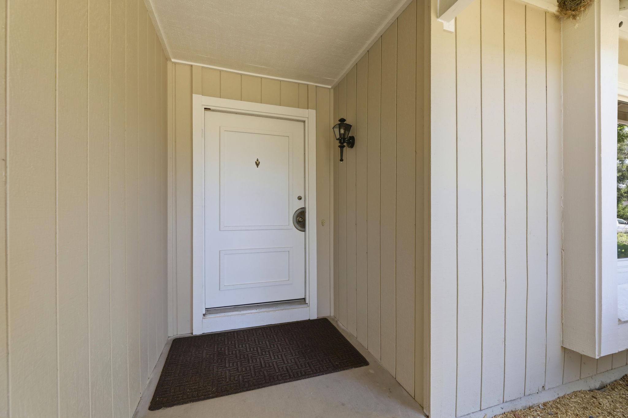 005_F8_569 Gaundabert Ln