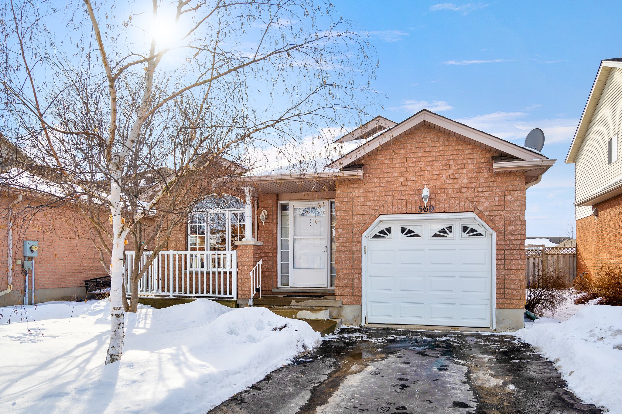 569 McTavish St, Fergus, ON N1M 3R1, CA