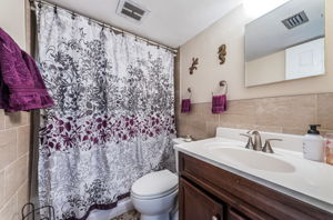 Bathroom 1a