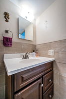 Bathroom 1b