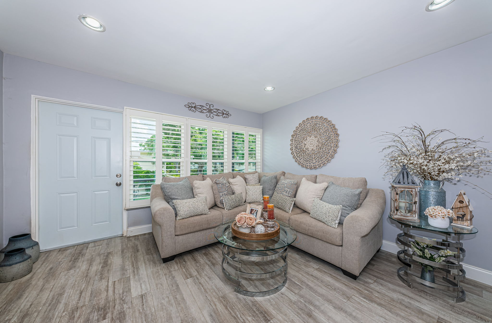 Living Room 6