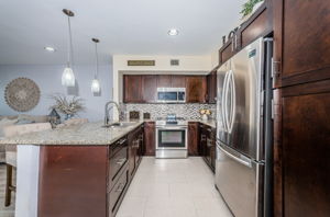 Kitchen 3-2