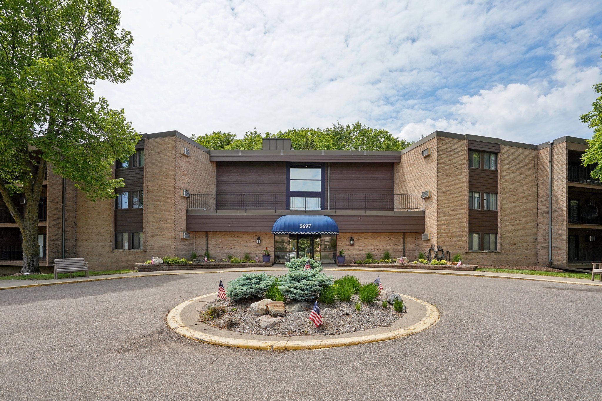 Green Cir Dr 216-3005-901.jpg